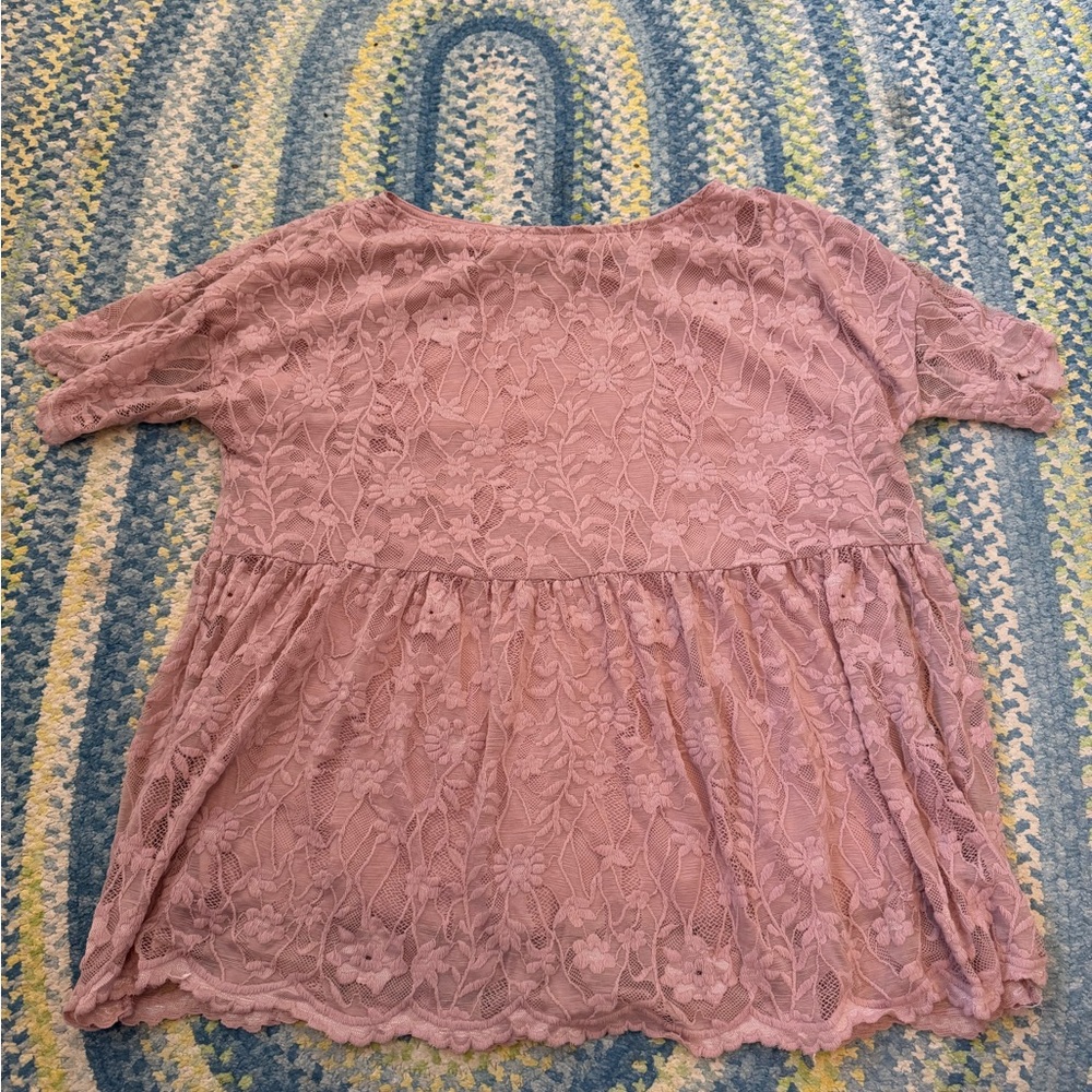 Elegant Lace Women’s Top in Mauve